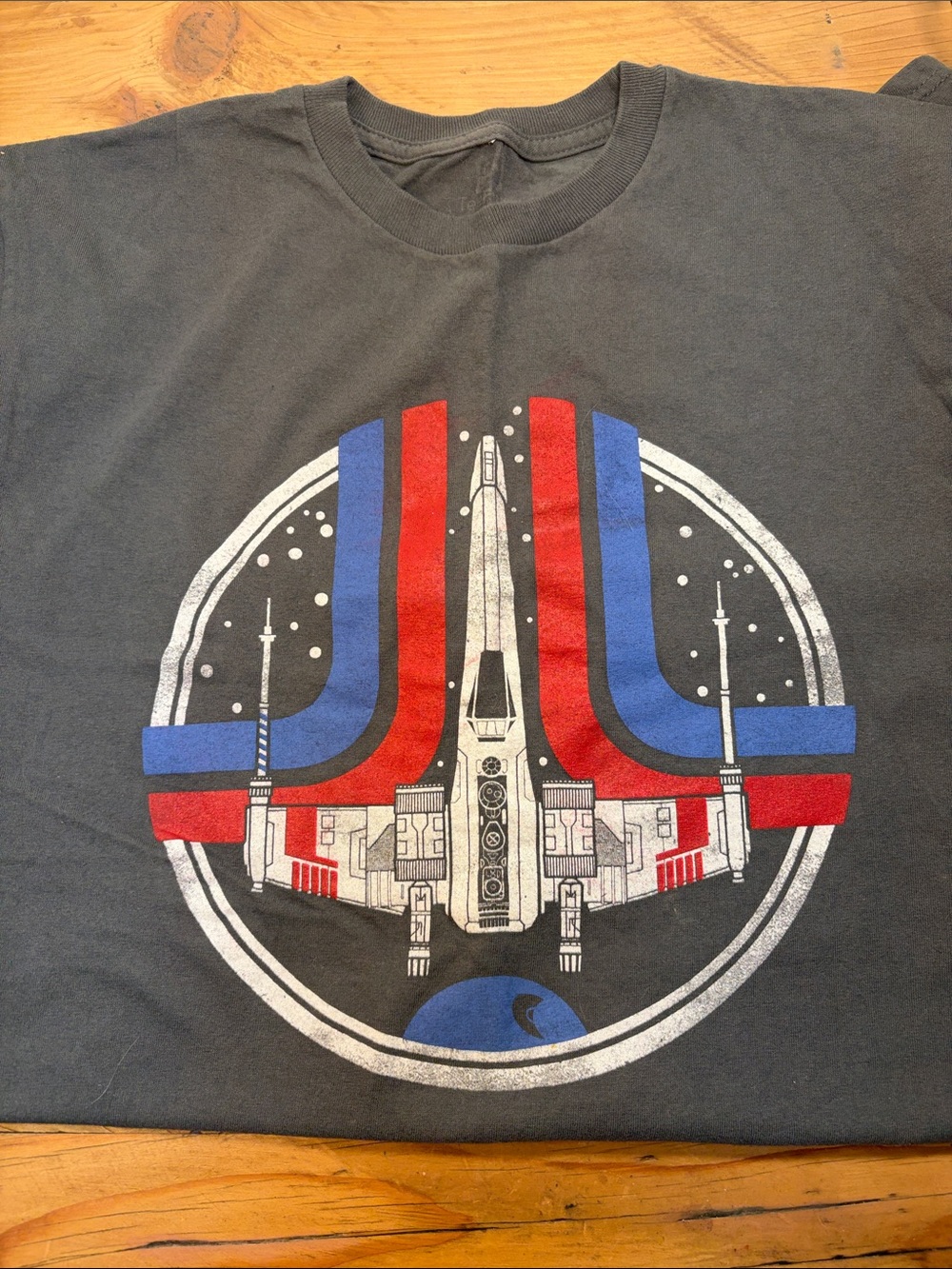NWOT Gray Graphic Starfighter T-Shirt Men’s.